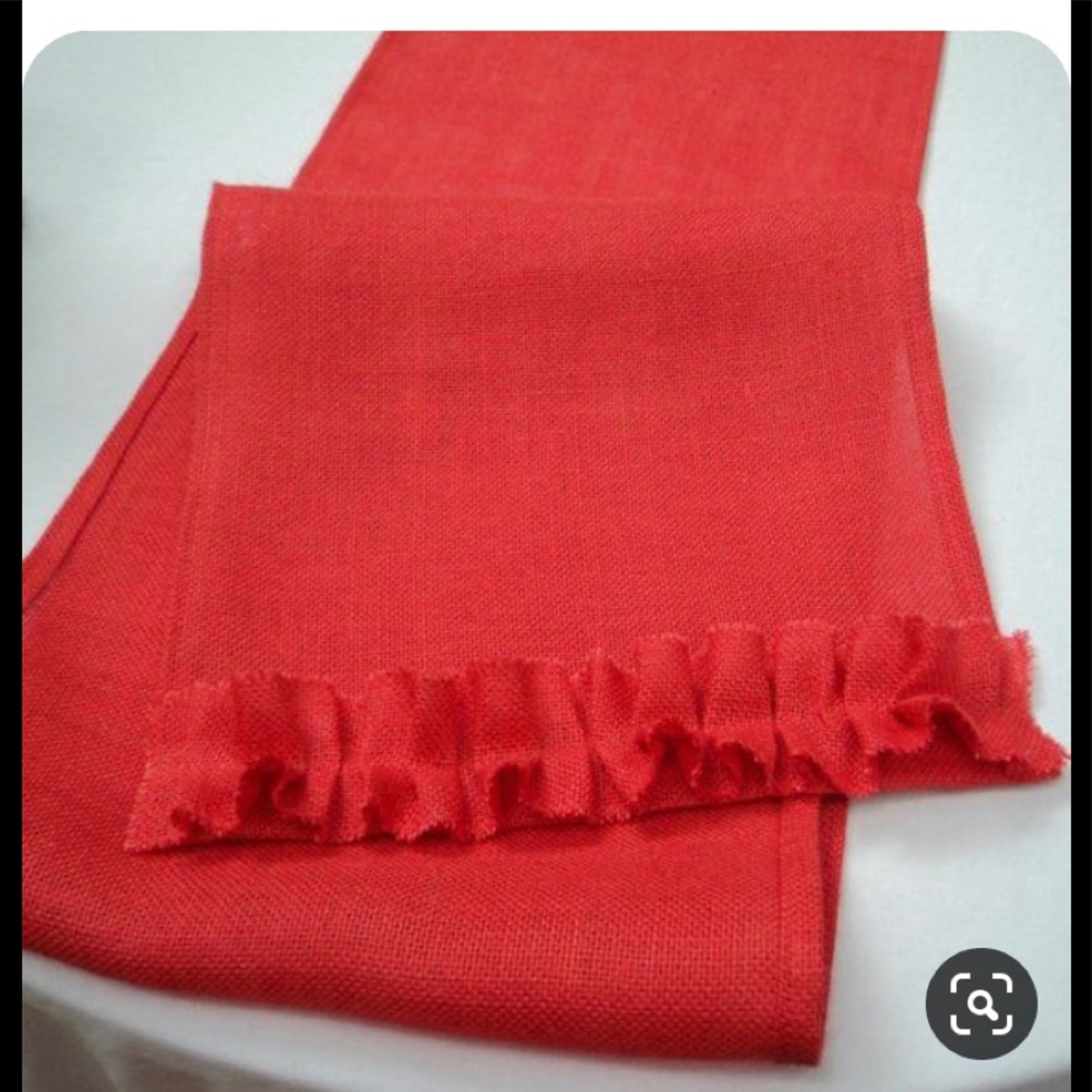 NWOT Coral burlap table runner w/ ruffles at ends